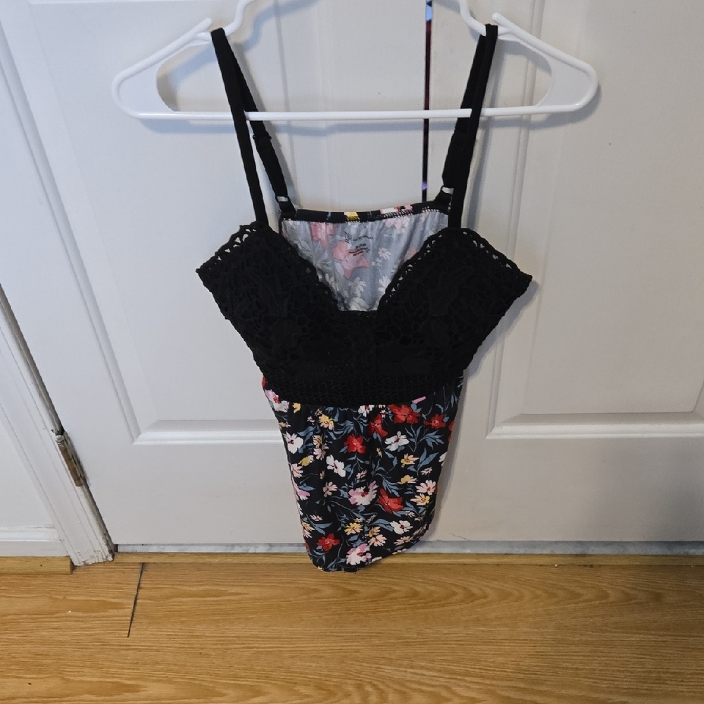 No Boundaries Black Floral Lace Trim Tank Top